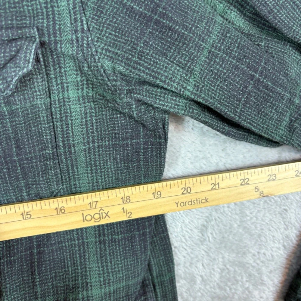 Levi's Shirt Mens M Relaxed Plaid Flannel Green Black Button Up‎ Pocket